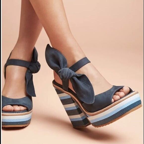 BILL BLASS Bolton Leather Platform bow strap Sandals In Denim Blue Size 7 - Picture 1 of 17